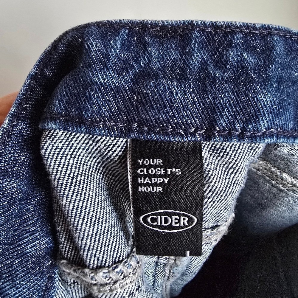 CIDER Mid Rise Paisley Bandana Patch Denim Flare Jeans SZ Large 30 Waist - Picture 7 of 8